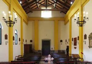 interno chiesa di Roncastaldo